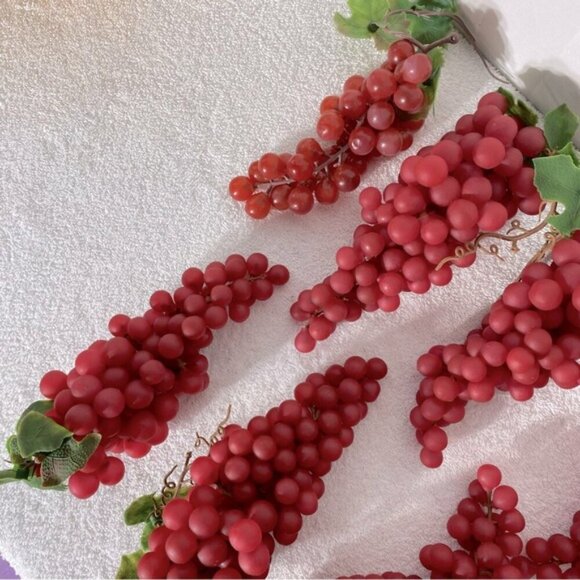 Vintage Rubber/Vinyl Decorative Red Grape Clusters x7 - Picture 7 of 10